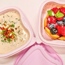 Pink plastic container and lid 555ml image #14072