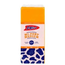 St-Albert Fromage cheddar mi-fort coloré