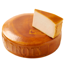 Boer'n Goat's milk cheese with honey